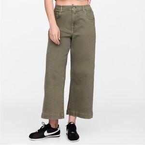 GAP High-Rise Wide-Leg Crop Pants in Olive